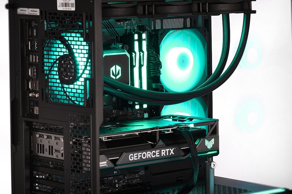 Actina View 7800X3D/32GB/2TB/RTX5080/850W
