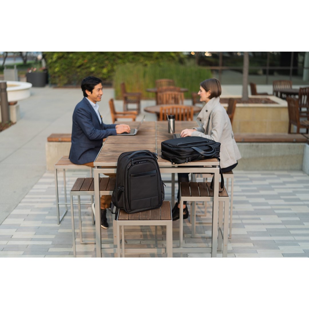 Kensington Torba Contour™ 2.0 Business na laptopa 15.6“